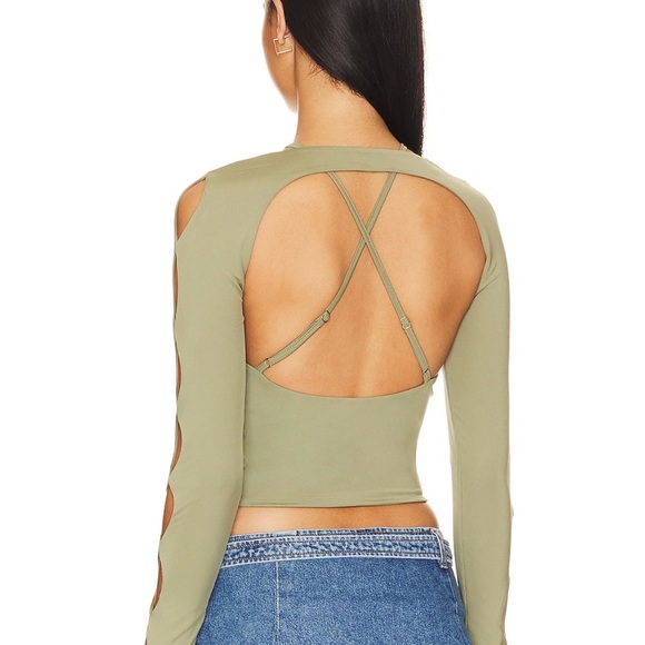 Superdown - Cut Out Top - Picture 2 of 7